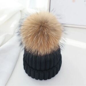 NWOT KNITTED BLACK BEANIE WITH FOX FUR POM POM